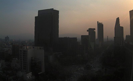 El uso de súper ventiladores para reducir la contingencia de la CDMX, sería una propuesta de campaña de Claudia Sheinbaum. Foto: Facebook