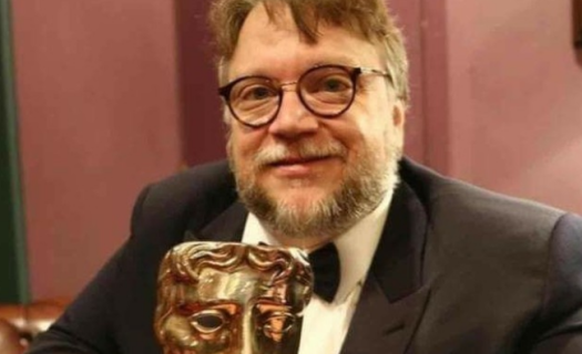 Guillermo del Toro se llevó el galardón a Mejor Director en los premios Bafta. Foto: Instagram