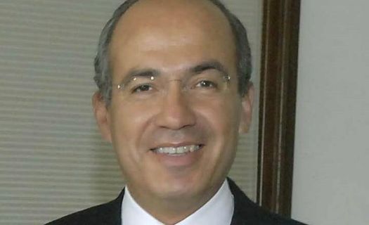 felipe calderon comparte publicacion falsa 