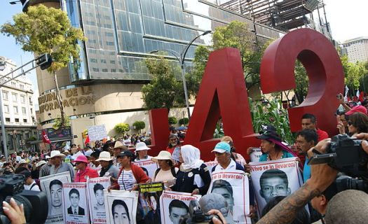 Manifestación Ayotzinapa/Fuente: Wikipedia