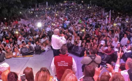 @lopezobrador_ en cierre de campaña.