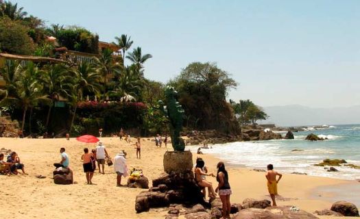 Puerto Vallarta es la zona turística del Pacífico que aún se mantiene atractiva para los turistas. Foto:Paul Hamilton/algunos derechos reservados.  