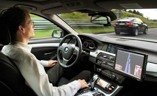 La introducción de los coches autónomos modificará la vida y las ciudades (Foto: Twitter @TNAutos).