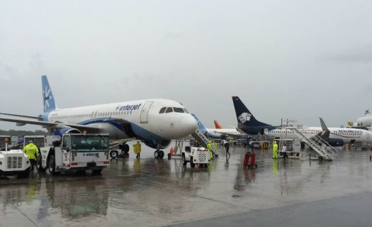 Despegar en el aeropuerto de Toluca cuesta más caro debido a que la altura exige quemar más combustible (Foto: Vmzp85)