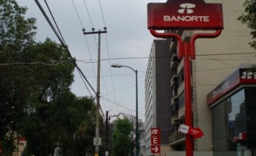 Banorte es una de las instituciones bancarias asignadas por AMLO para apoyar con su infraestructura la distribución de sus programas sociales.  