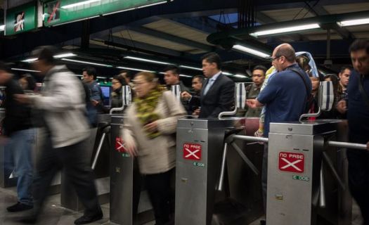 De acuerdo con el exsecretario de medio ambiente, José Luis Luege, al Metro se le deberían de otorgar en subsidios el doble de lo actual.