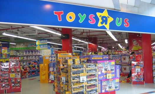 La tienda Toys R Us se declaró en bancarrota en septiembre 2017, sin embargo mantuvo algunas de operaciones. Foto: Terence Ong 