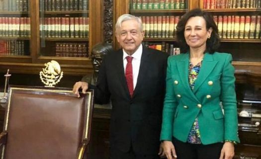 Ana Botín, presidenta de Santander, en Palacio Nacional con el presidente Andrés Manuel López Obrador.