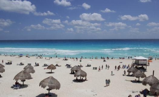 El número de visitantes que han llegado a Cancún en lo que va del año es incluso 6.6% mayor al de 2019. (Foto: Gobierno de Quintana Roo)
