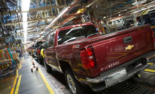 Producción del modelo Silverado en la planta de GM Silao. (Foto: General Motors)