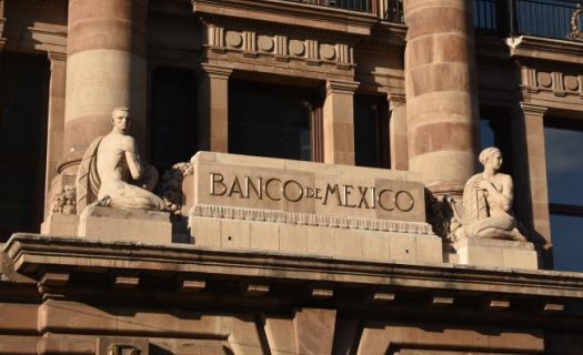 Detalle de la fachada del edificio principal del Banco de México. (Foto: Arena Pública)