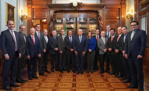El presidente López Obrador y empresarios en febrero de 2022 en Palacio Nacional (Foto: lopezobrador.org.mx)