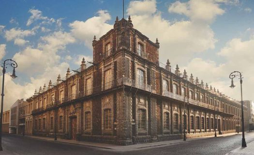 El antiguo Palacio de los Condes de San Mateo de Valparaíso.