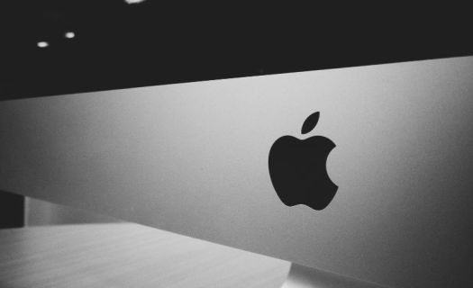 Apple roza los 3 billones de dólares en el mercado. (Foto: Canva)