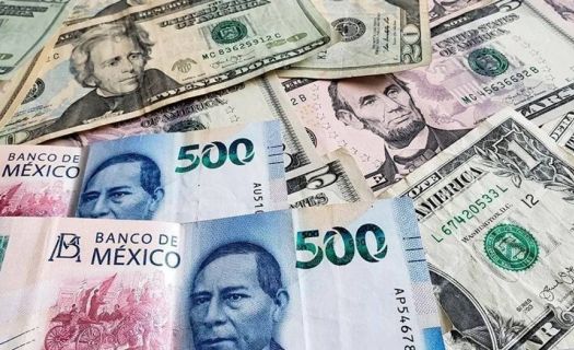 El peso mexicano gana terreno frente a un dólar débil.