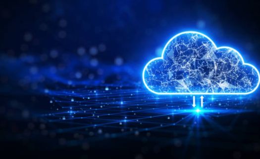 En 2022, Microsoft se destacó como el líder en el ranking de los principales proveedores de aplicaciones en la nube a nivel global, seguido de cerca por Amazon. (Imagen: iStock)
