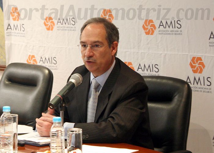 Recaredo Arias, director general de la AMIS.
