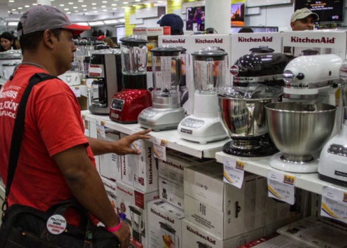 Encuestados por Inegi disminuyen su confianza para comprar bienes duraderos en septiembre respecto al mes anterior.