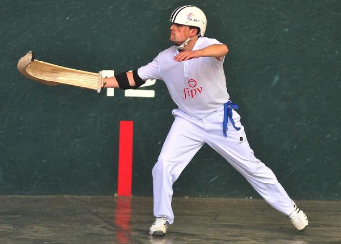 El comisionado de Cofepris también es seleccionado nacional de jai alai.