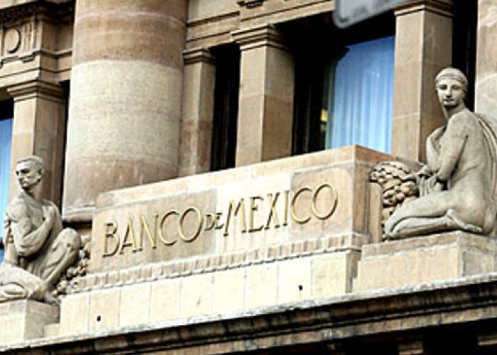 Destacó Banxico que el balance de riesgos para la inflación está mejorando.