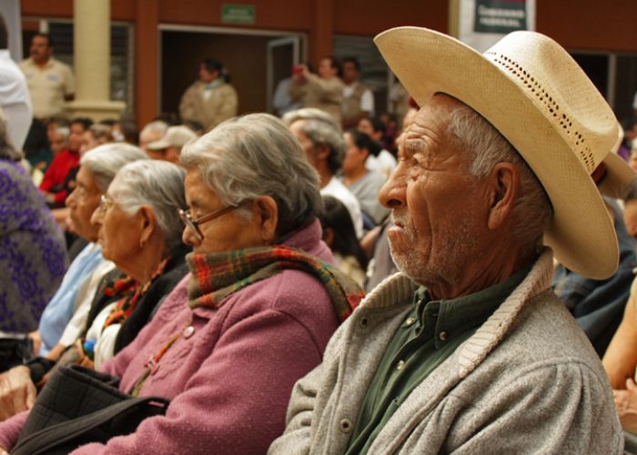 Más de 7.6 millones de mexicanos tienen 65 años o más, y cerca de 5.6 millones carecen de pensión alguna.