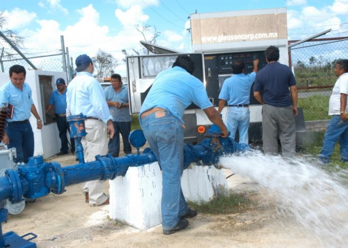 A través de Aguakán, GMD ofrece en Isla Mujeres un servicio que los usuarios califican como deficiente por los rezagos en materia de obras.