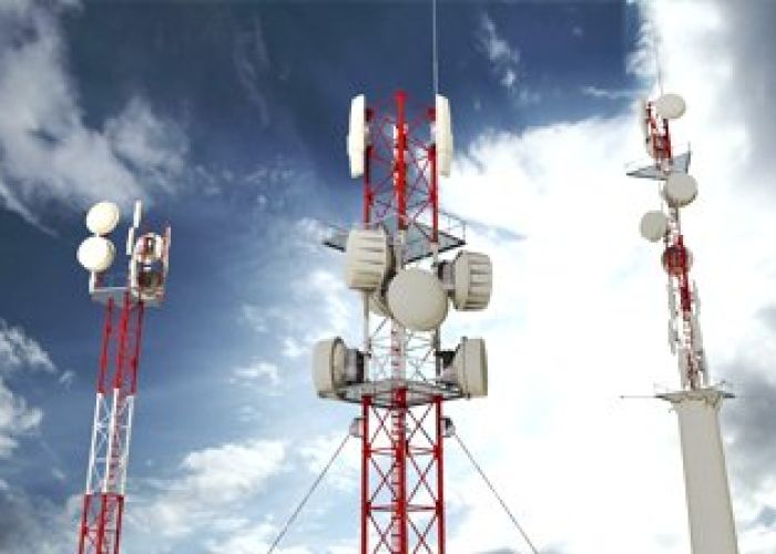 FIMM ingresó al negocio de las antenas en 2011, tras adquirir 911 torres de Telefónica, y su alianza con Digital Bridge es a partes iguales.