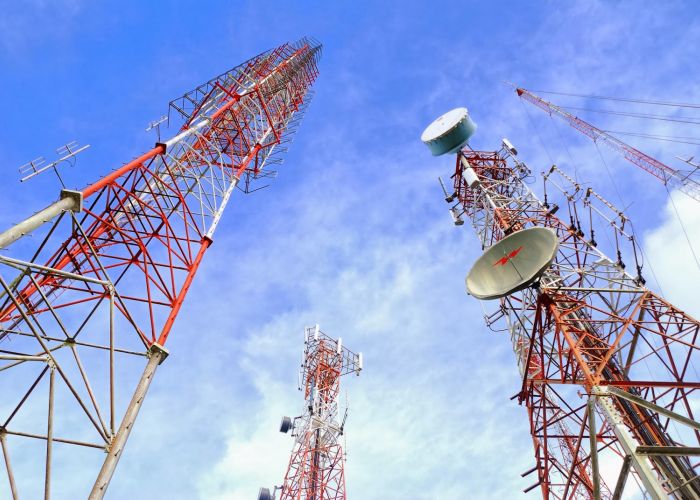 Hoy se estableció el plan de trabajo y las bases para que Telecom opere red pública de CFE.