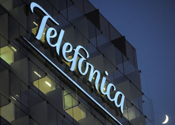 Telefónica de España es líder en el mercado y su expansión en México constituye una apuesta de gran riesgo.