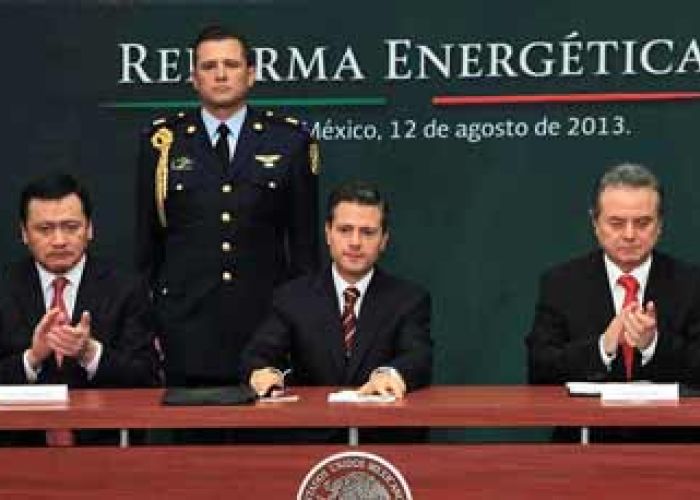 El gobierno de Peña Nieto obtuvo una desaprobación del 60% por los líderes encuestados.