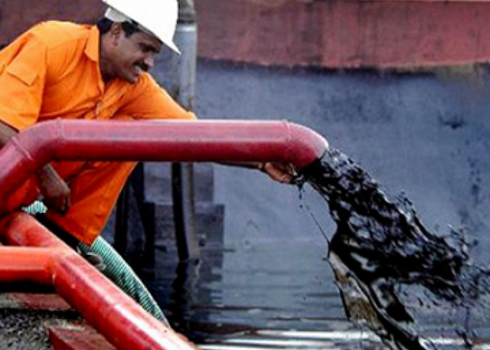Pemex se encuentra en negociaciones con empresas estadounidenses para concretar la importación de petróleo crudo ligero.