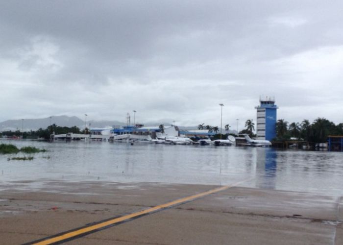 El aeropuerto de Acapulco reportó una caída en el tráfico de pasajeros de 9.6% en el tercer trimestre debido a la implementación del puente aéreo por el huracán Manuel en 2013.