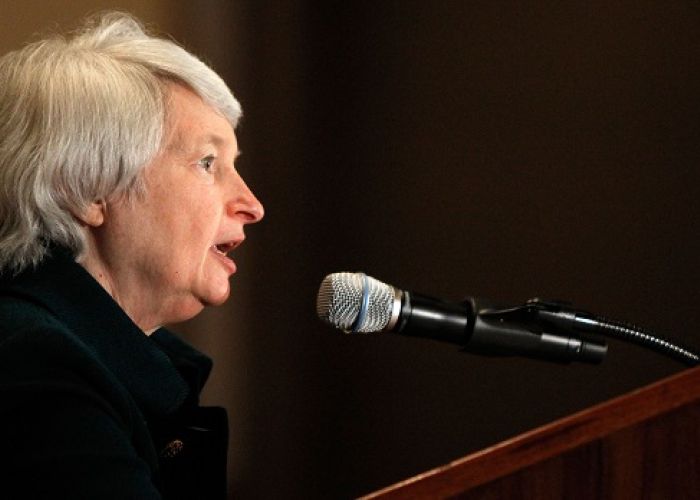 Analistas calificaron de dovish ó sin cambios el anunció de política de la presidenta de la Fed, Janet Yellen.