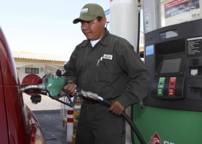 En siete años el precio de la magna aumentó el doble al pasar de 6.74 pesos por litro a 13.57.