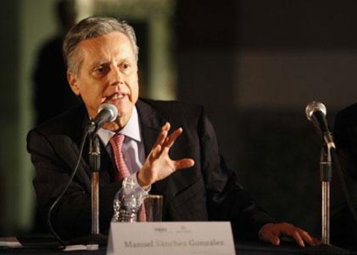 La apreciación del dólar amenaza la expectativa de inflación 2015, según el subgobernador de Banxico, Manuel Sánchez. 