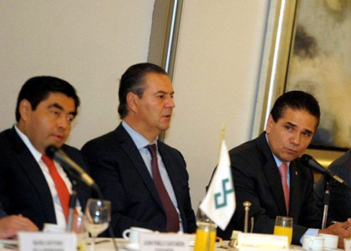 El CCE, presidido por Gerardo Gutiérrez Candiani, exigió al Congreso resolver 8 grandes pendientes antes del 31 de agosto. 