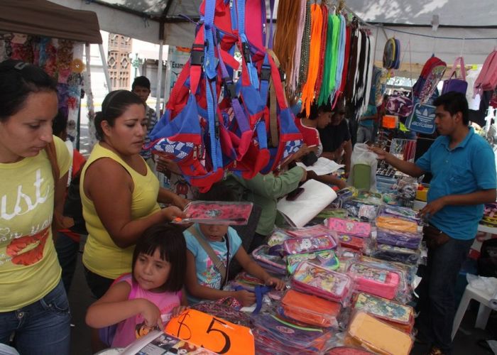 En febrero mejoró la percepción de los consumidores respecto a su capacidad de compra, pero se deterioró su confianza respecto al futuro de la economía mexicana.