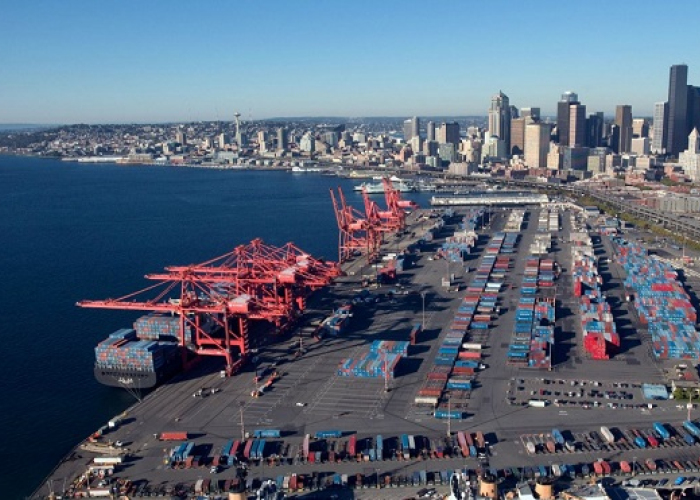 La congestión de los puertos de la costa oeste de Estados Unidos ha obstaculizado la actividad manufacturera en los últimos meses.