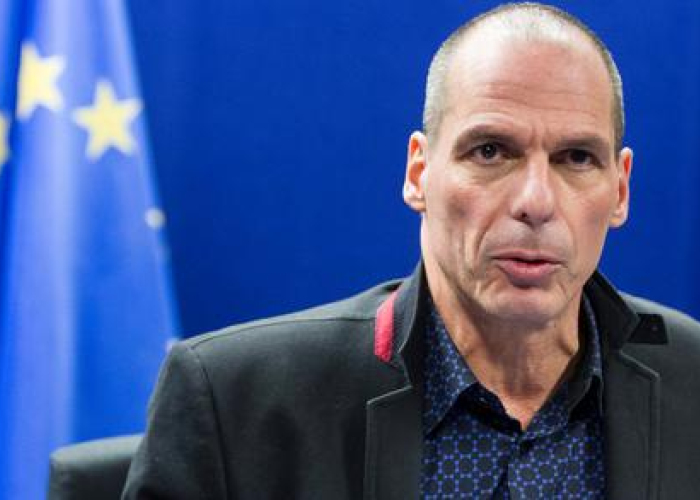 “Este gobierno no necesita una solución extra-europea o una solución foránea a Europa (refiriéndose a Rusia), es un problema que se debe en esta zona " afirmó Varoufakis en una entrevista para Bloomberg.