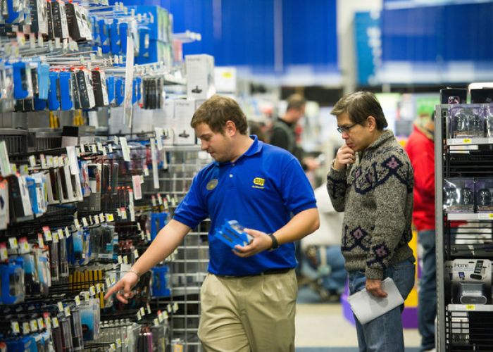 El consumo en EU durante mayo, mantuvo su mejor cifra de crecimiento en 6 años, en mayor parte por el aumento en la adquisición de bienes duraderos.