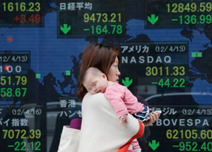 Bolsas en Asia siguen cayendo, en Shanghai Composite cierra con pérdida de 5.90%; y el Nikkei en Japón con -3.14%.