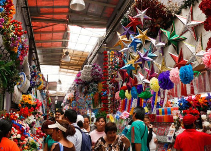 Los mexicanos prefirieron el consumo de bienes nacionales, en abril éstos crecieron 3.4% en relación al cuarto mes de 2014