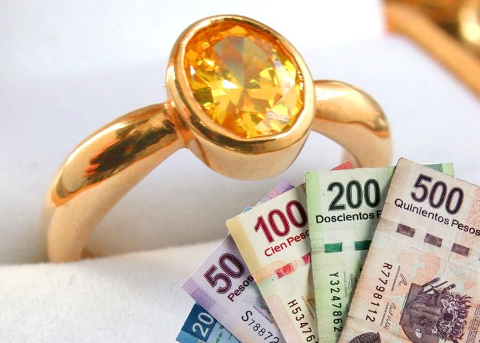 Las joyas de oro ya no son los objetos que los mexicanos buscan empeñar para obtener un crédito.
