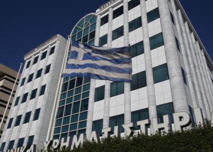  Grecia reabrió su mercado, desde el cierre de sus operaciones el pasado 29 de junio, con una pérdida de 23% en la jornada de este lunes.