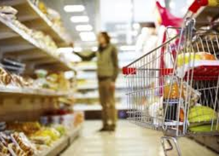 El Indicador Mensual de Consumo Privado en el Mercado Interno descendió 0.3% en junio respecto al mes anterior.