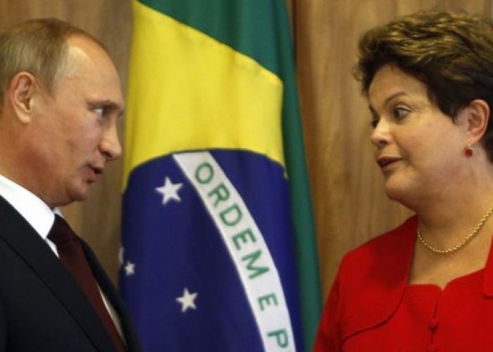 Brasil registró otra caída económica durante julio de 0.02% y por su parte Rusia anunció medidads para aliviar la tensión entre sus bancos locales y compañías financieras.