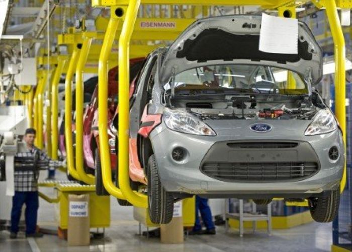 En México al 2014 el salario de los trabajadores del sector automotriz se ubicó en 5.50 dólares por hora cuando en EU es de hasta 30 dólares por hora, reveló centro de investigación estadounidense.