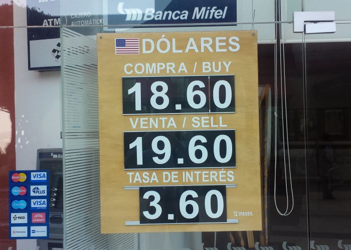 En 2016, hasta el 19 de febrero, el banco central vendió 5,562 MD de las reservas internacionales al mercado, en el afán de estabilizar la paridad del peso frente al dólar