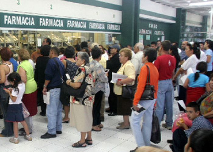 La saturación percibida en el IMSS se da en momentos en que se invita a 7 millones de estudiantes a afiliarse al Instituto