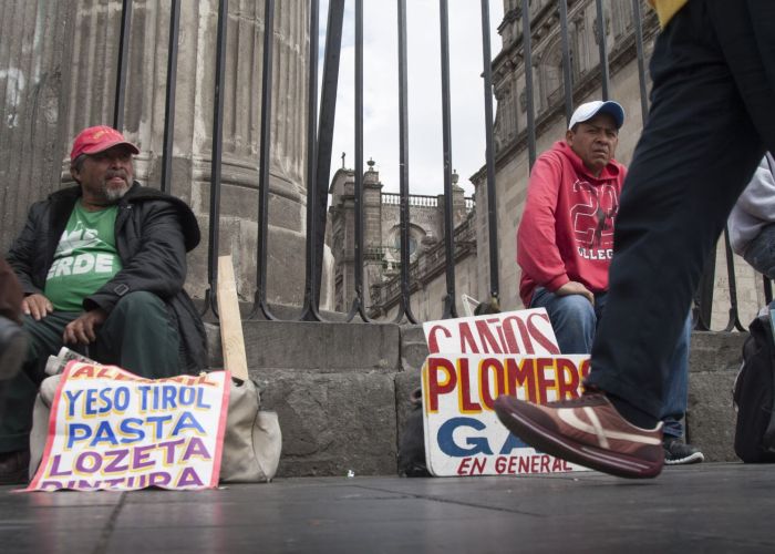 El porcentaje de personas que trabaja en condiciones precarias pasaron de ser el 12.5% del total de los ocupados en mayo de 2015 a 15% en 2016.